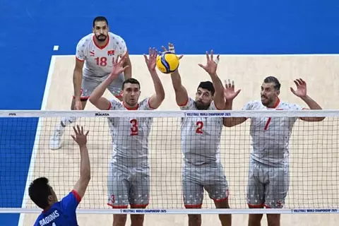 مجموعة مصر.. خسارة تونس أمام إيران في بطولة العالم للطائرة